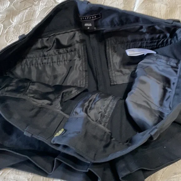 Metaphor SZ 4 Black Shorts with Belt Loop and Pockets - Picture 15 of 16